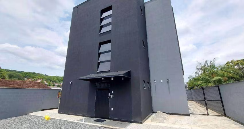 Kitnet com 1 dormitório para alugar, 25 m²  - Bom Retiro - Joinville/SC