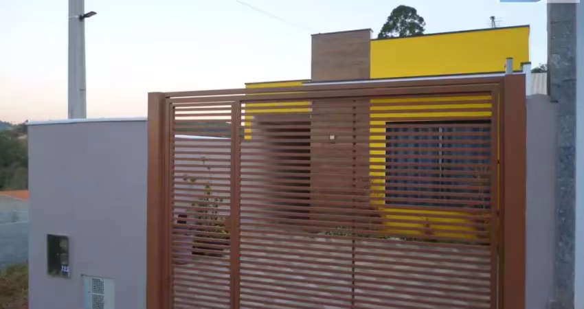Casa para venda em pinhalzinho, centro, 2 dormitórios, 1 suíte, 2 banheiros, 2 vagas