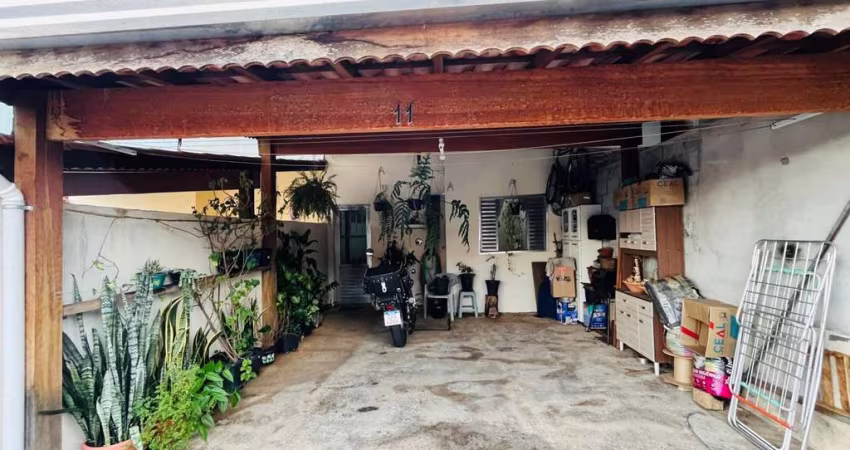 Casa para Venda em Pinhalzinho, Centro, 2 dormitórios, 1 banheiro, 1 vaga