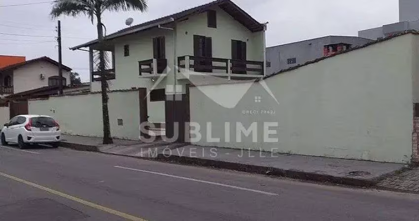 Casa com 3 quartos à venda no Itaum, Joinville 