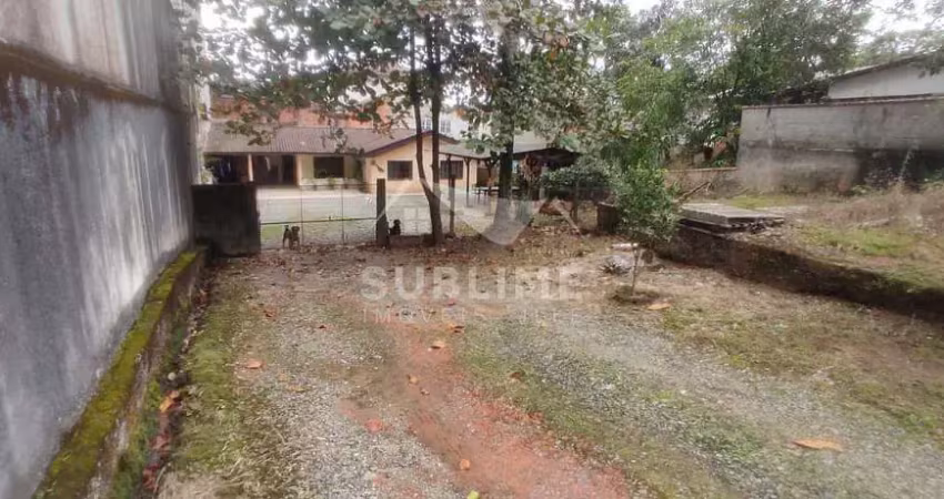 Casa com 4 quartos à venda no Glória, Joinville 