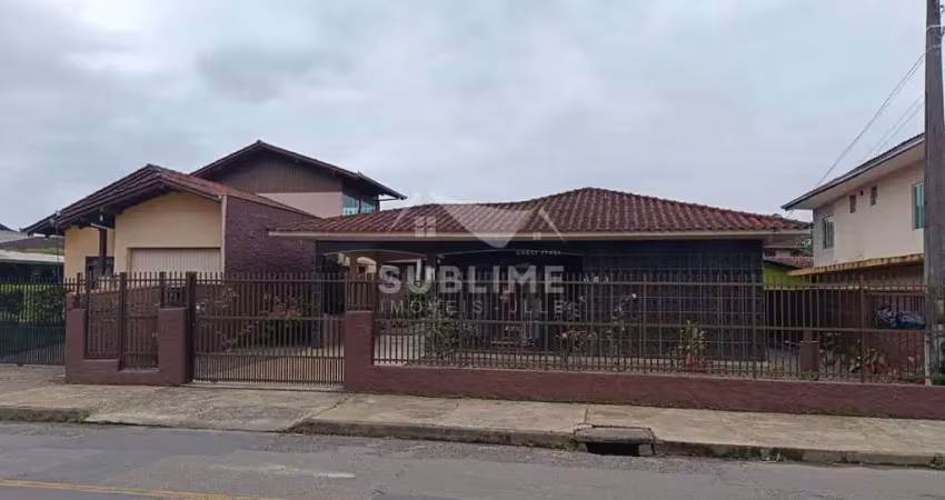 Casa com 4 quartos à venda no Boa Vista, Joinville 
