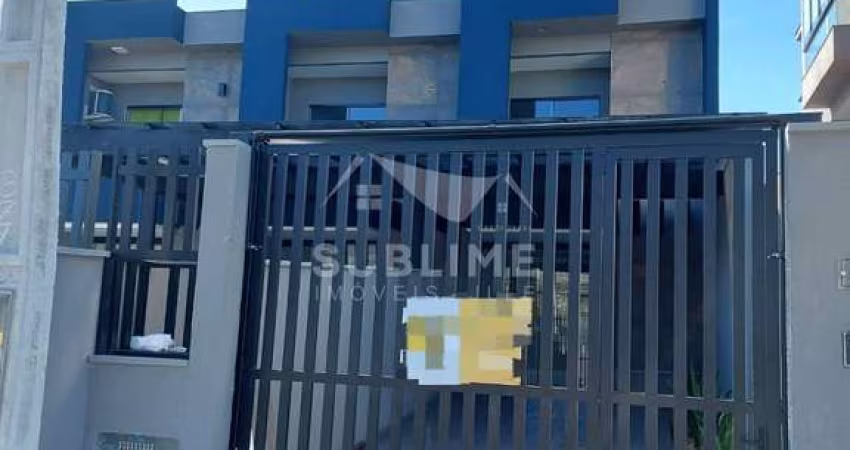 Sobrado Geminado no Bairro Floresta com Suíte