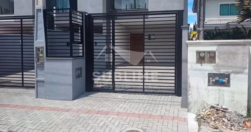 Sobrado Geminado no Bairro Floresta com Suíte