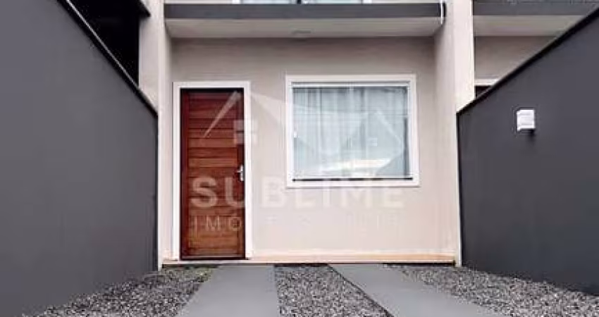 Sobrado Geminado no Bairro Vila Nova com 02 Quartos