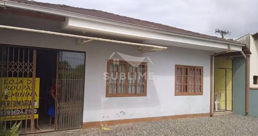 Casa com 3 quartos à venda no Jardim Iririú, Joinville 