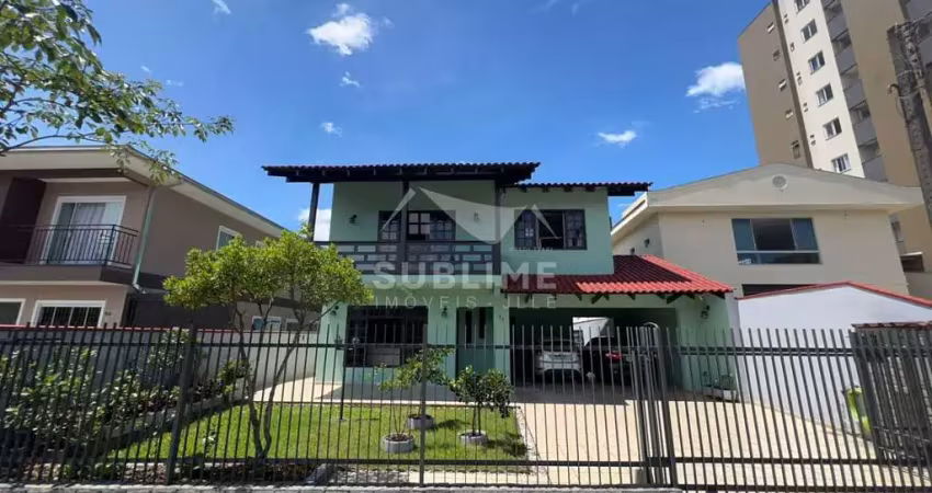 Casa com 6 quartos à venda no Bom Retiro, Joinville 