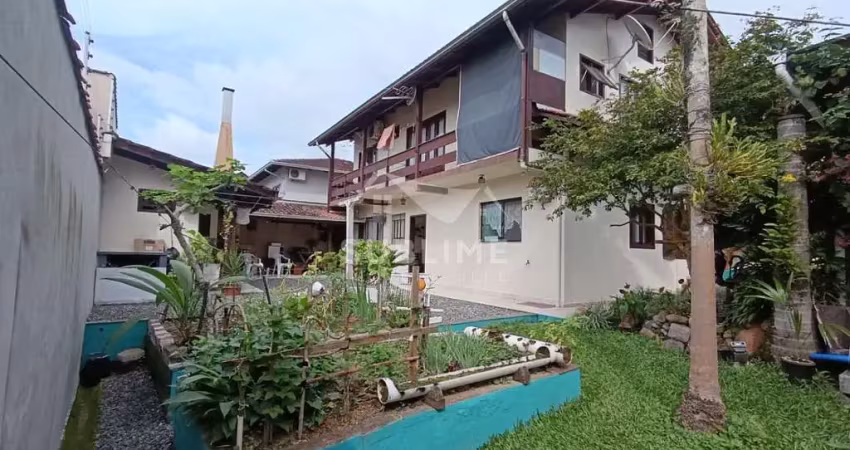 Casa com 3 quartos à venda no Costa e Silva, Joinville 