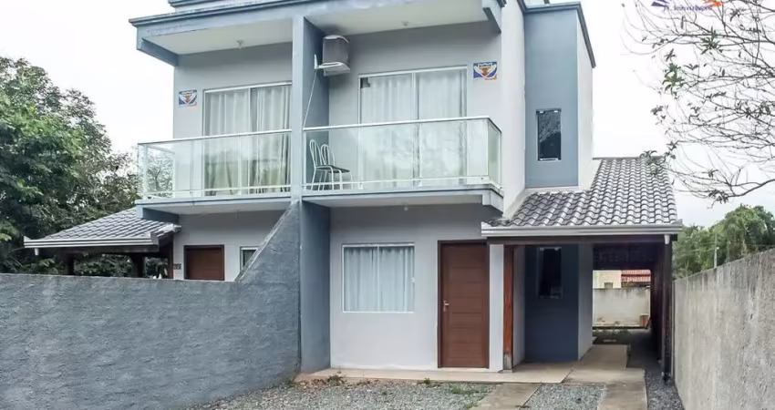 Sobrado Geminado para Venda em Balneário Mariluz Itapoá-SC