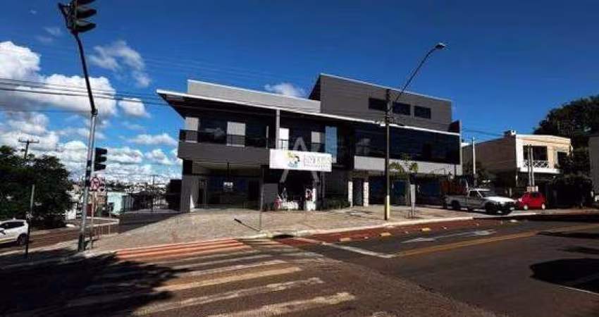 Sala Comercial para aluguel no Bairro SANTA CRUZ em CASCAVEL por R$ 3.000,00