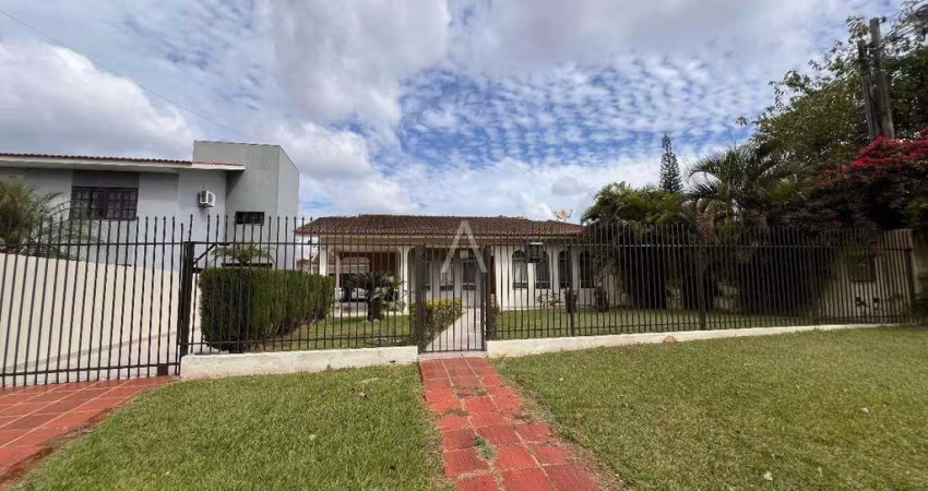 Casa Residencial com 1 suíte e 3 quartos à venda no Bairro Maria Luiza, em Cascavel - Pr., por R$ 1.800.000,00