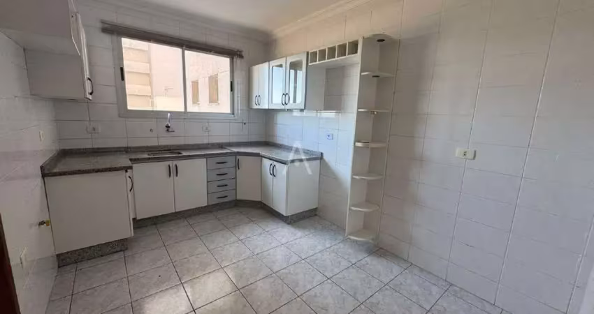 Apartamento com 3 quartos para alugar na Rua Carlos de Carvalho, Centro, Cascavel