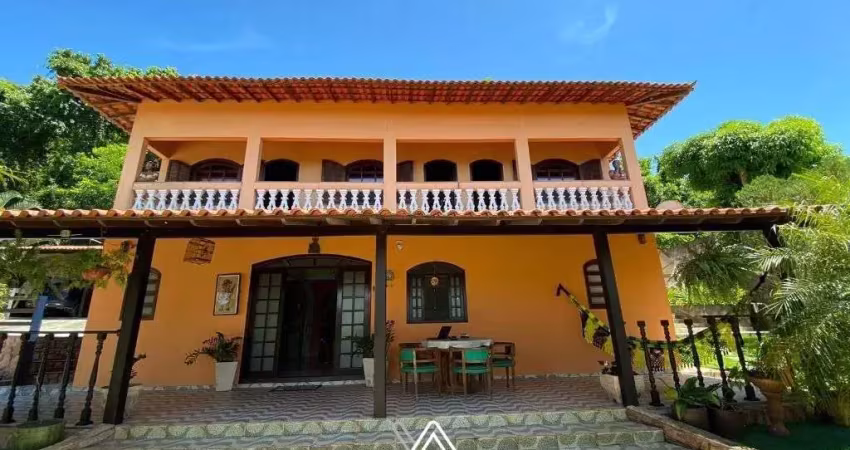 Casa com 5 dormitórios à venda, 257m² por r$2.000.000 - cajueiros (itaipuaçu) -