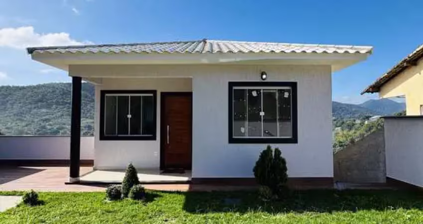 Lindo imóvel com 2 dormitórios à venda, 330m² por r$ 400.000 (jacaroá) - maricá/