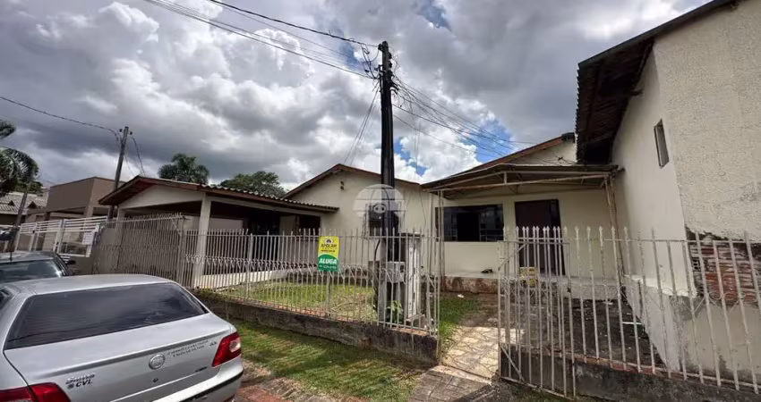 Casa com 2 quartos para alugar na Rua das Avestruzes, 251, Planalto, Pato Branco