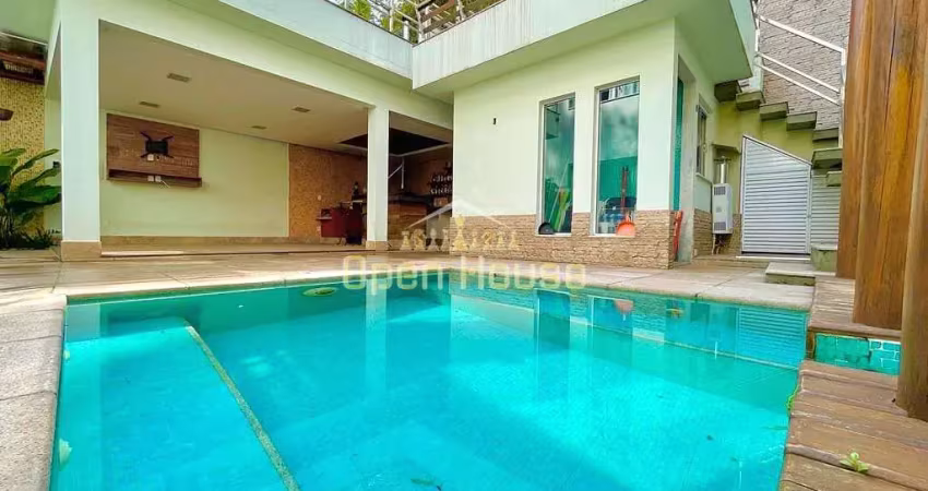 Casa à venda com 3 quartos em condomínio fechado com piscina, espaço gourmet e muito mais:  seu oás