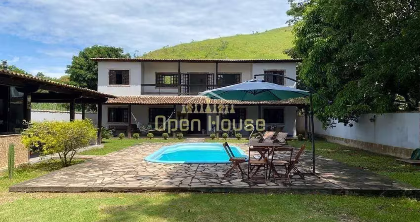 Chácara mobiliada com piscina, 04 suítes, área gourmet excepcional em um terreno de 1000 m² em pinh