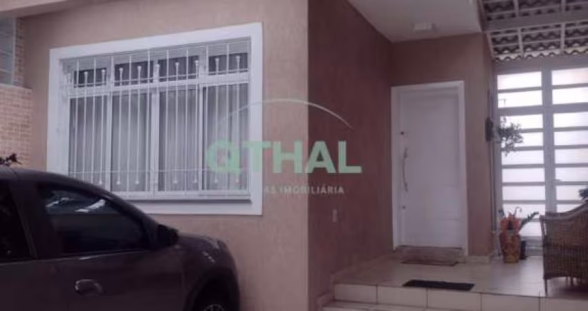 Sobrado á Venda de 157m² com 03 dormitórios, 01 suíte e 02 vagas no Jabaquara.