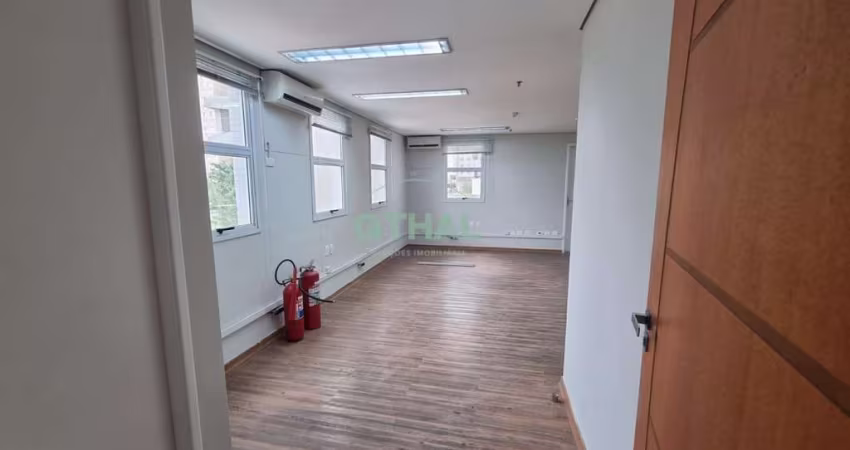 Sala para Alugar em Brooklin Paulista de 105², com 02 vagas e 03 banheiros.