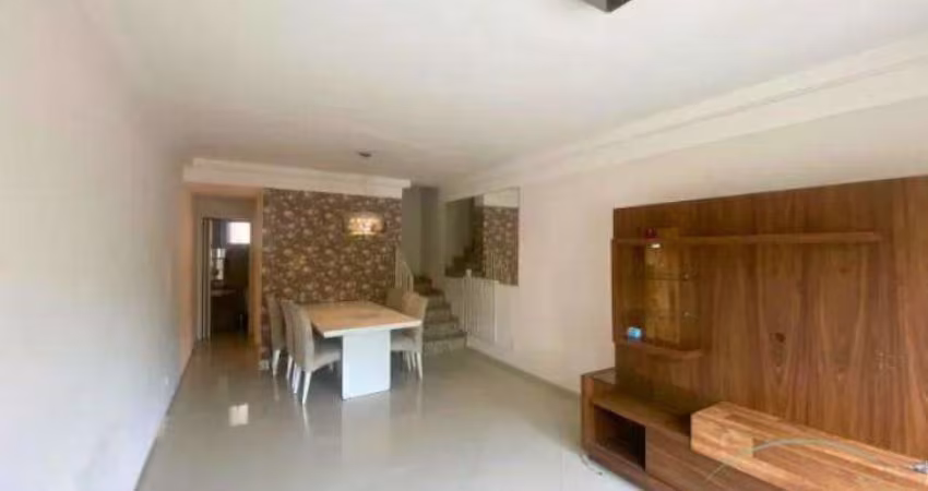 Sobrado à Venda de 129m² com 3 quartos, 1 suíte, 3 vagas na Cupecê.