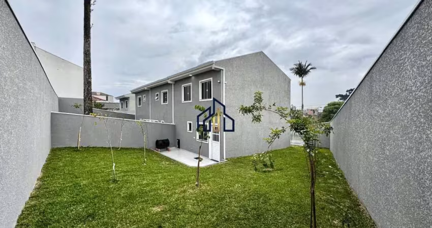 Sobrado de esquina c/ 3 quartos, terreno amplo e garagem coberta