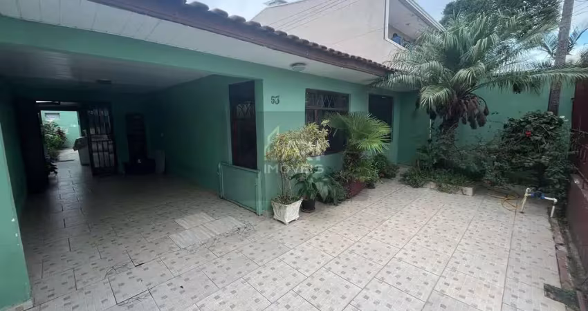 Casa com 3 dormitórios à venda no bairro Uberaba em Curitiba/PR