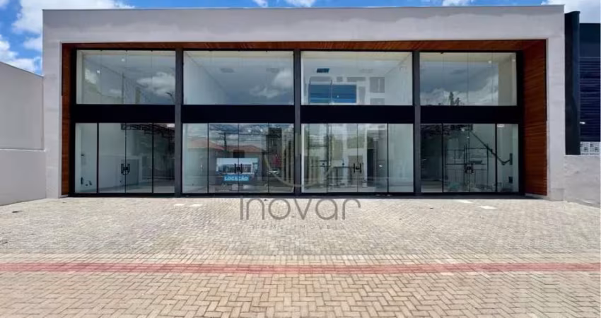 SALA COMERCIAL COM MEZANINO PARA LOCAÇÃO RUA SENADOR SOUZA NAVES NO CENTRO DE LONDRINA