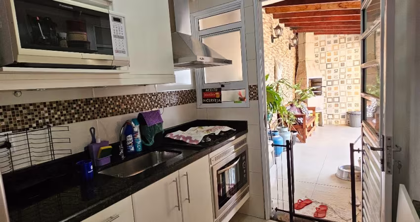 Linda casa térrea em condomínio fechado