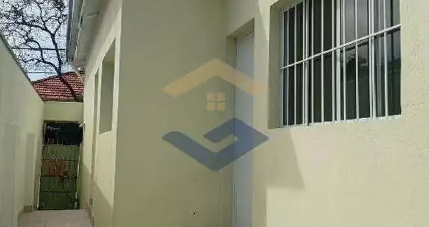 Casa p/ alugar c/ 50 m², 2 dormitórios, sala, cozinha, banheiro, quintal pequeno, sem gargaem - vila rio branco - jundiaí/sp