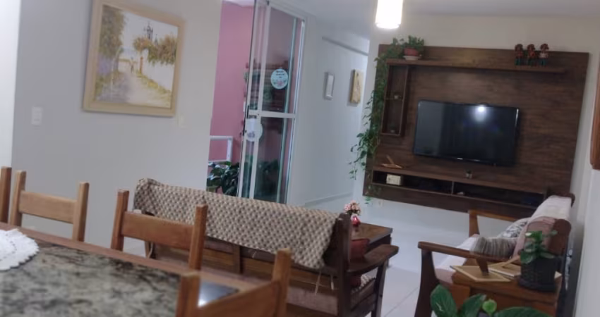 Linda casa totalmente independente no Pq Burle