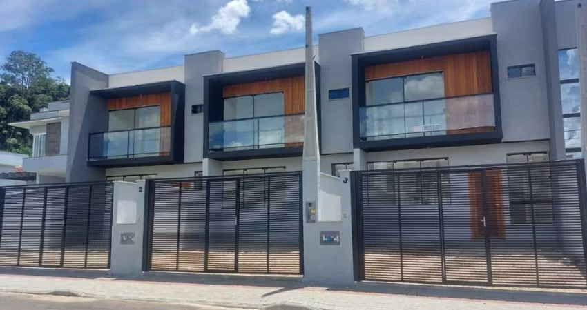 Casa com 3 quartos à venda na Rua Henrique Brikau, 135, Jardim Sofia, Joinville