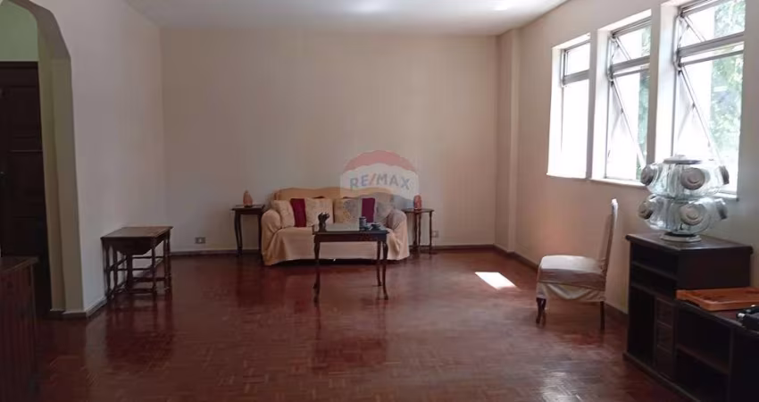 Apartamento com 4 quartos, 3 banheiros - No bairro Funcionários