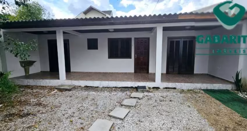 Casa com 2 quartos para alugar na Rua Diniz Joaquim Geremias, 42, Uberaba, Curitiba