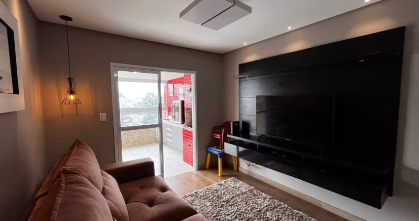 Apartamento mobiliado, 2 dormitórios e 1 suíte à venda na Ocian