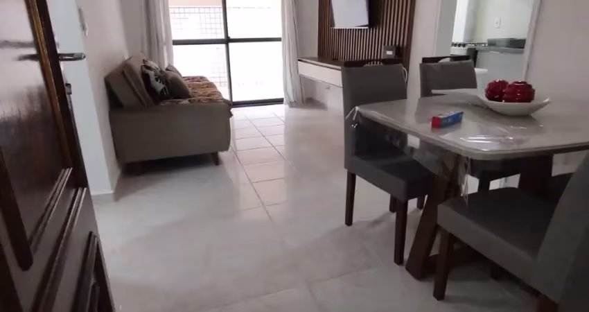 Apartamento térreo com quintal 01 dormitório bairro aviação 250 metros da praia.