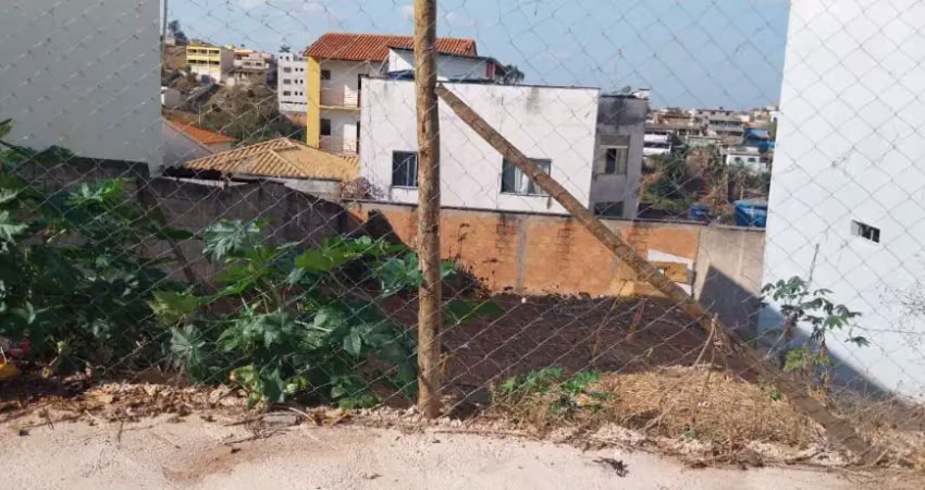 Terreno à venda no Expedicionários, Conselheiro Lafaiete 