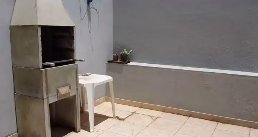 Casa com excelente tamanho.