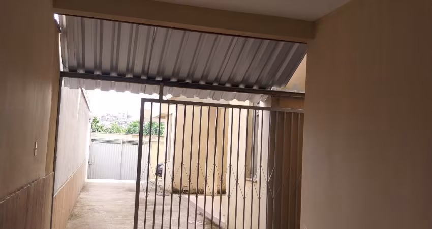 Casa com 3 quartos à venda na Rua Ernani José Nunes, 43, Rochedo, Conselheiro Lafaiete