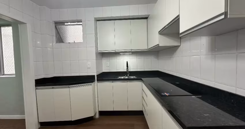 Apartamento semi mobiliado com 3 quartos no america, elevador e andar alto so 2.400+txs