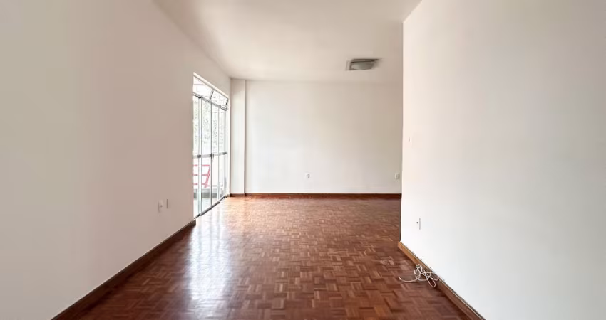 Oportunidade!!! Aártamento bem localizado no bairro São Mateus, perto de tudo!