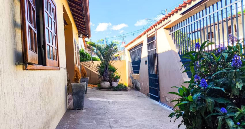 Uma casa admirável na melhor localização do Vale do Ipê. R$ 880.000,00