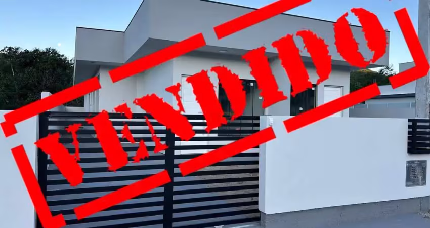 Casa com 3 quartos à venda na Travessa Judith Maria Maciel, 9877, Forquilhas, São José