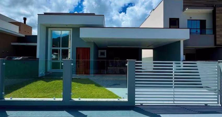 Casa com 3 quartos à venda na Rua Irineu Hoffman, 9866, Forquilhas, São José