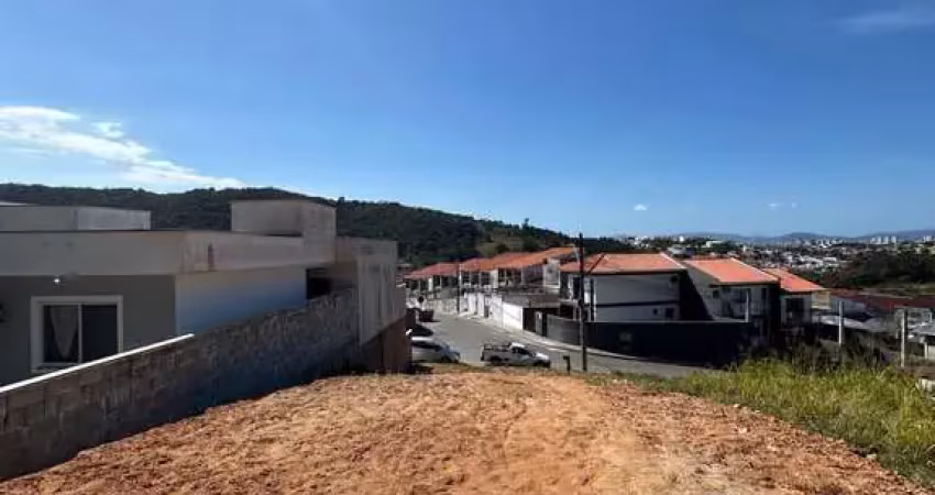 Terreno à venda na Rua Valdir José Mariano, 871, Potecas, São José