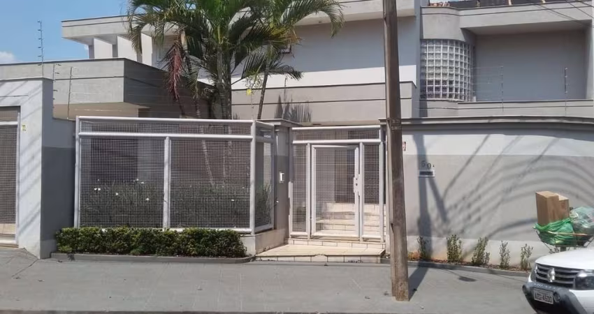 CASA PROXIMO A AV. MARINGA - R$2.500.000 - Casa á venda, 4 suítes, 440m², 4 vagas, Iguaçu, Londrina