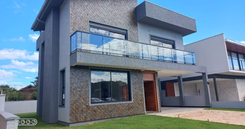 Belissima Casa   Alto 250m2  Padrão 4 Dormitórios sendo 2 suítes Red Park