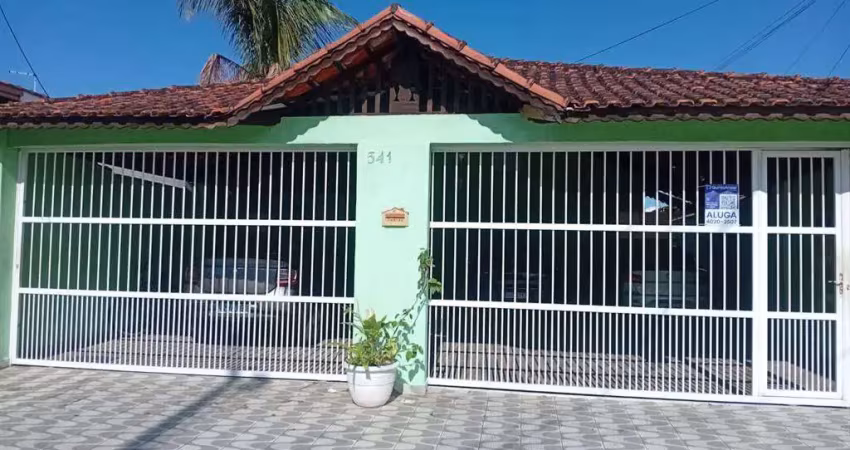 Seu novo lar te espera em praia grande/maracanã!
 casa de condomínio, bem localizada e com tudo que sua família merece!