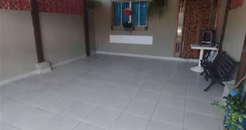 Casa geminada 02 dormitórios, 01 suíte - praia grande