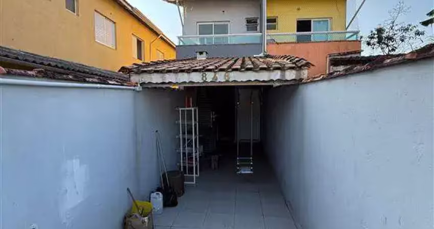 Casa com 2 dormitórios (1 suíte) à venda
 bairro tude bastos | praia grande/sp
 ref.: jad11061
 r$ 420.000,00 à vista