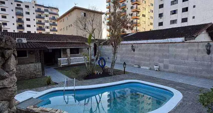 Casa para locação com 3 dormitórios (1 suite) piscina e edicula– praia grande/sp
 bairro tupi | ref.: jad11075

 r$ 5.500,00 (pacote: aluguel + iptu + manutenção da piscina inclusos)
⏳ apenas 5 minuto